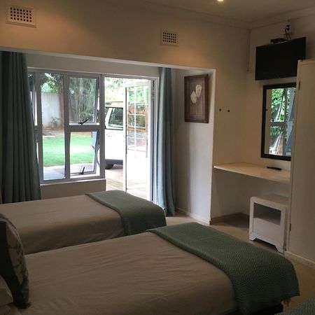 Umhlanga Self Catering Guest House Durban Exteriör bild